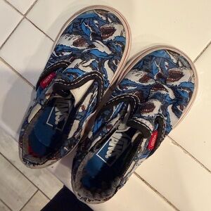 Vans Kids Slip-On Shark Print in Blue, White and Black